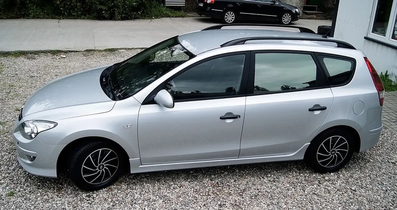 Hyundai I30 cena 17500 przebieg: 150000, rok produkcji 2010 z Szczecin małe 781